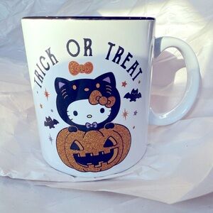 Hello Kitty Halloween White Ceramic Mug With Trick or Treat NWT